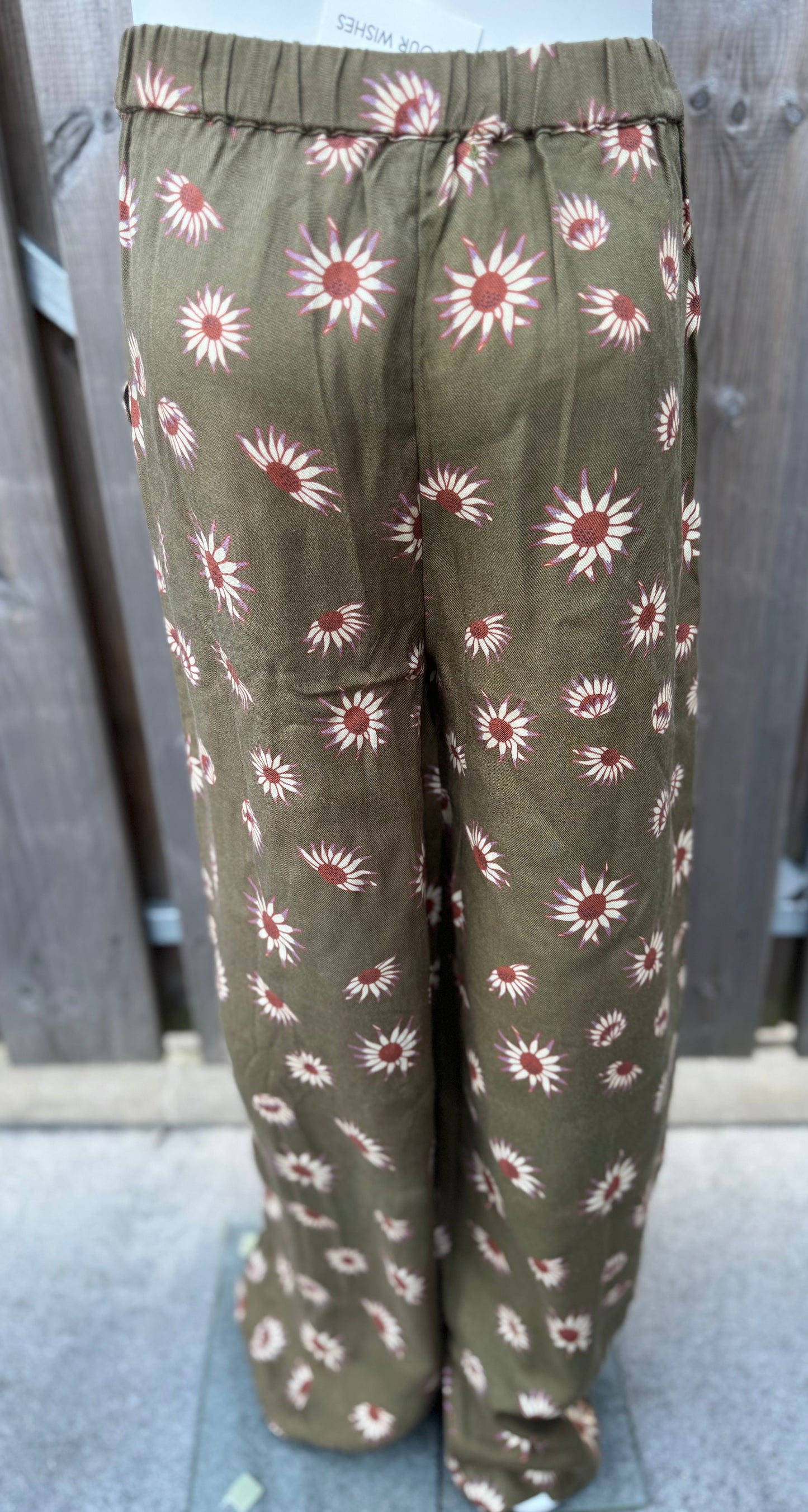 Broek Yourwishes.
